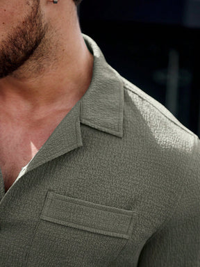 Manfinity CasualCool Homens Sólido Abotoar Bolso Remendado Camiseta