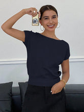 Livesso Top Slim Fit Ombros Abertos de Manga Curta em Malha de Cor Sólida para Mulheres no Verão