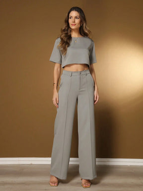 Conjunto feminino de alfaiataria blusa manga curta com calça reta ótimo para usar no trabalho dia a dia casual premium acabamento pespontado