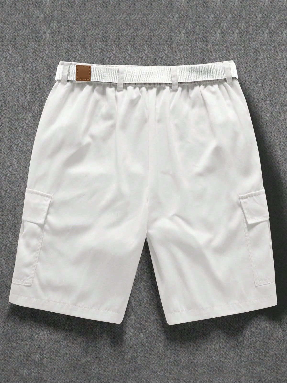 Manfinity Hypemode Shorts Casual de Carga com Bolso e Botão na Frente, Cor Sólida, Praia, Shorts de Carga Masculina