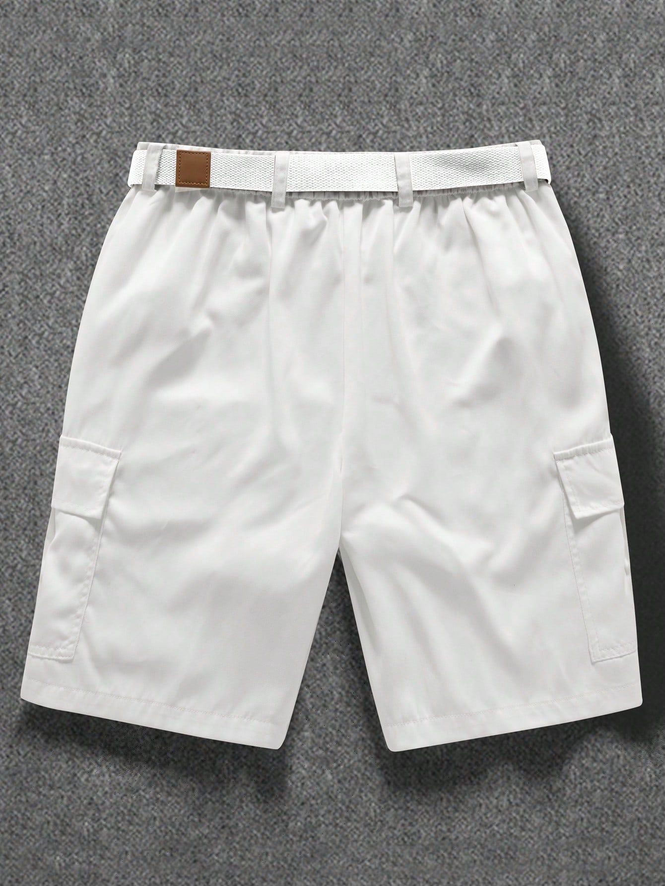 Manfinity Hypemode Shorts Casual de Carga com Bolso e Botão na Frente, Cor Sólida, Praia, Shorts de Carga Masculina