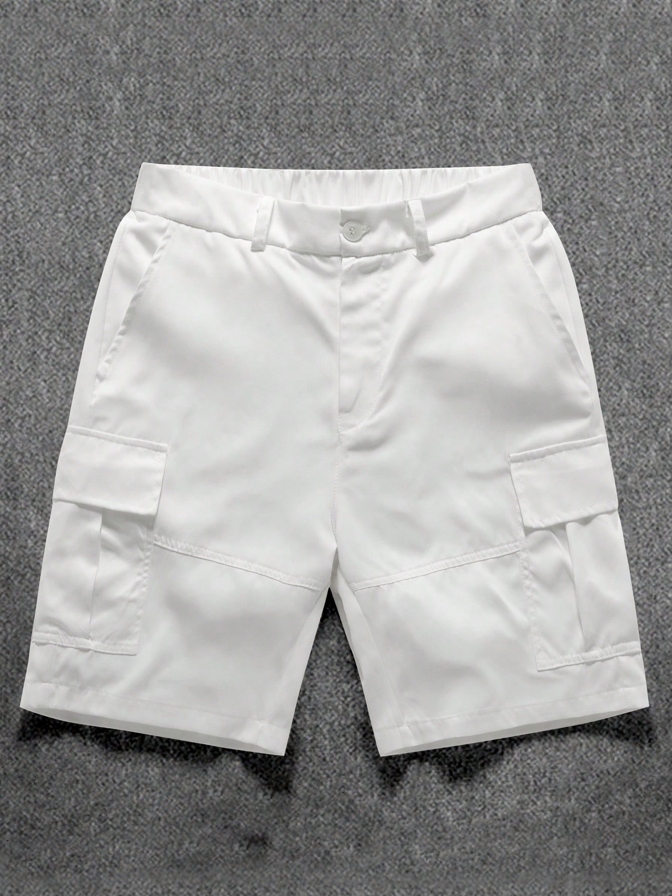 Manfinity Hypemode Shorts Casual de Carga com Bolso e Botão na Frente, Cor Sólida, Praia, Shorts de Carga Masculina