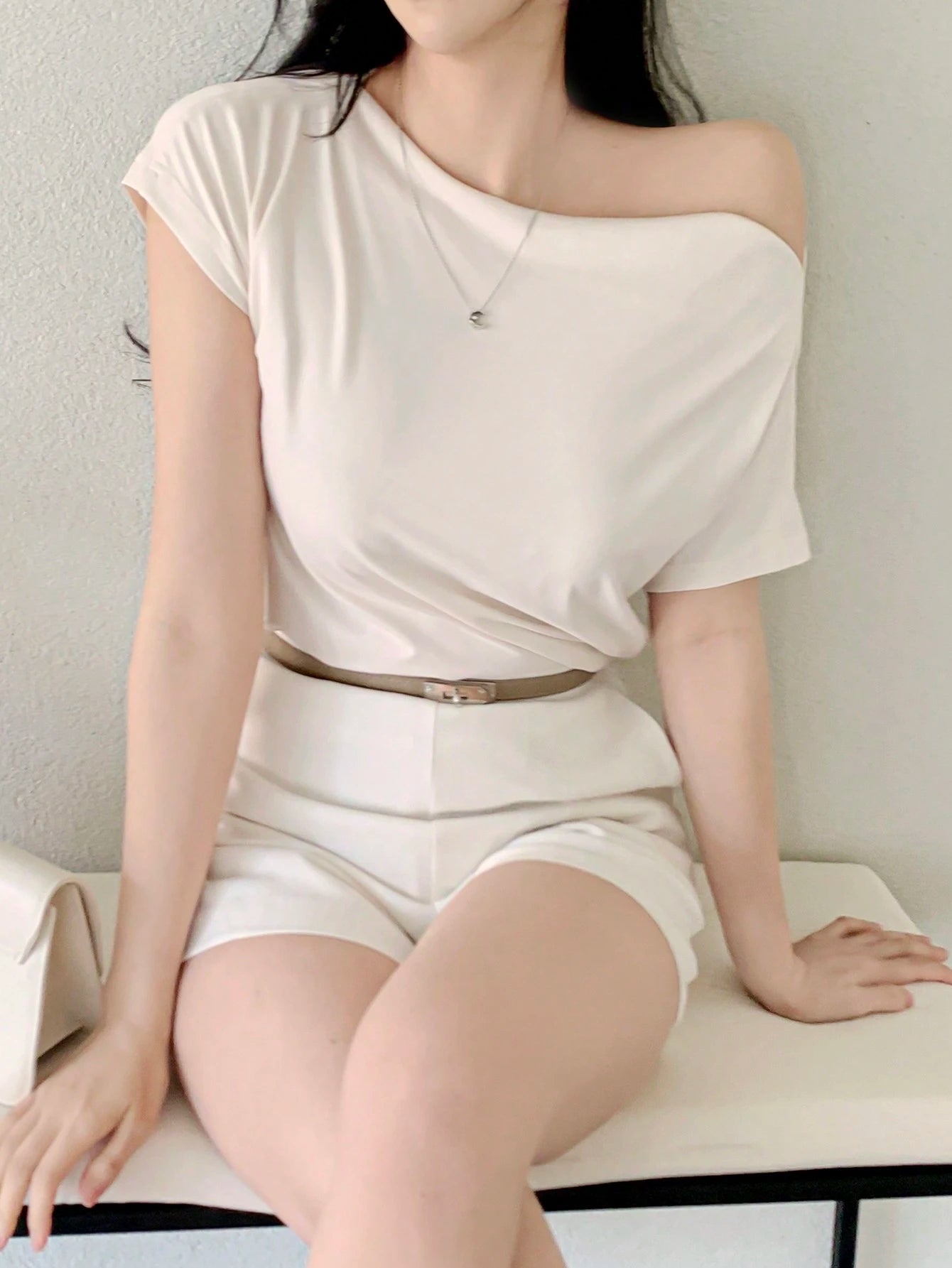 DAZY Top Feminina Estilo Francês Decote Amplo, Manga Curta, T-shirt, Top Ombro Caído