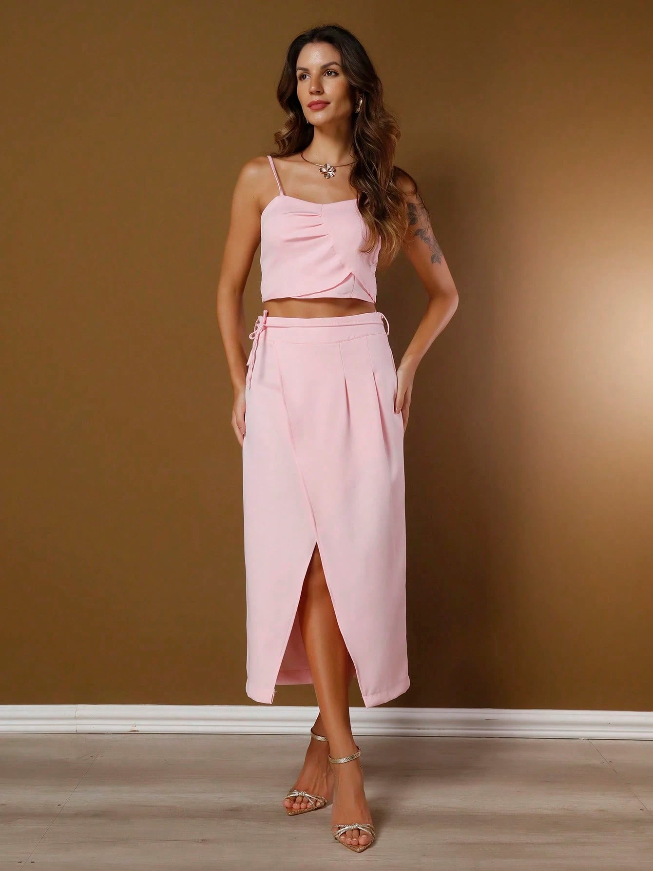 CONJUNTO 2025 últimas modas populares saia suspensórios terno feminino mais vendidos novos produtos