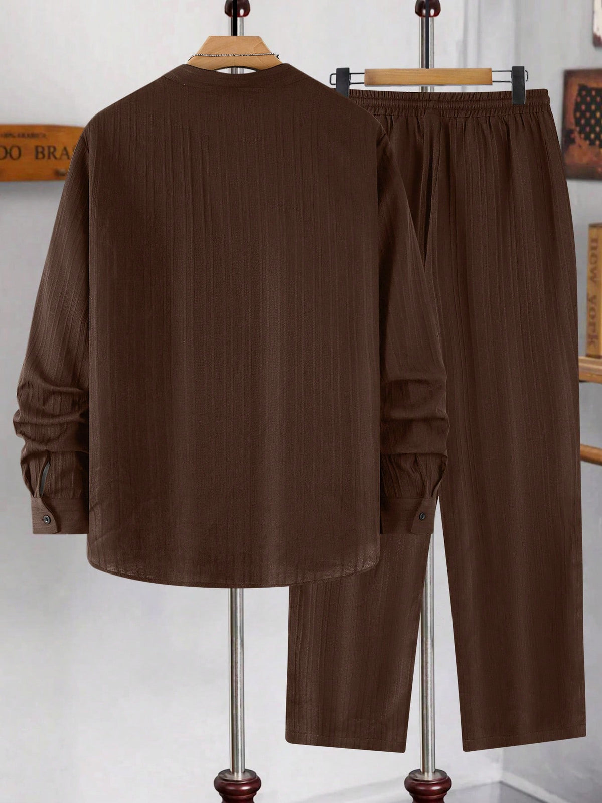 Manfinity Homme Conjunto de Camisa de Manga Longa e Calça Longa Masculino, Minimalista e Elegante, Adequado para o Verão, Conjunto de Duas Peças para Homens, Roupas de Outono